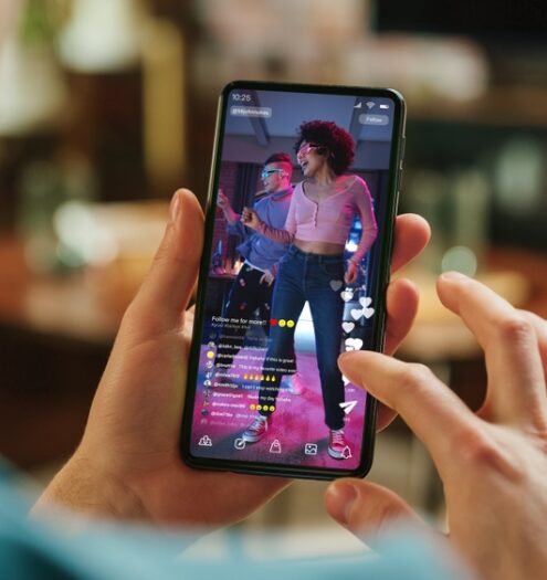 הפקת סרטונים לטיקטוק - תוכן שיבלוט, ירתק ויניע לפעולה